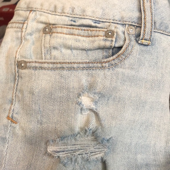 American Eagle Outfitters holy jean shorts with fringed hem size 6 - Picture 6 of 6